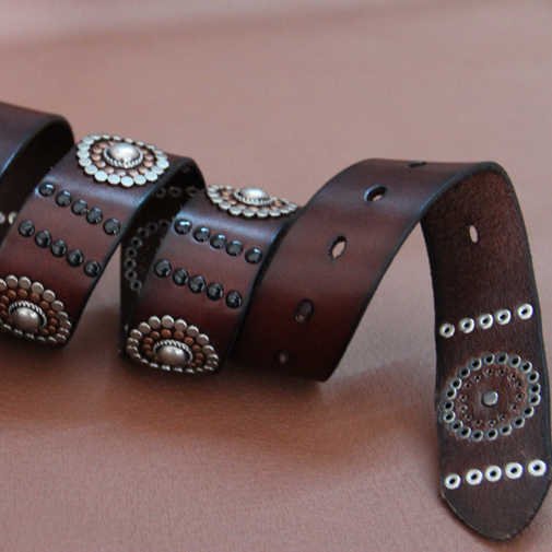 Wholesale Western Punk Retro Rivets Leather Belt With Square Pin Buckle New Trendy Goth Handmade Studded Rivet Unisex Jeans Belt - 图片 6