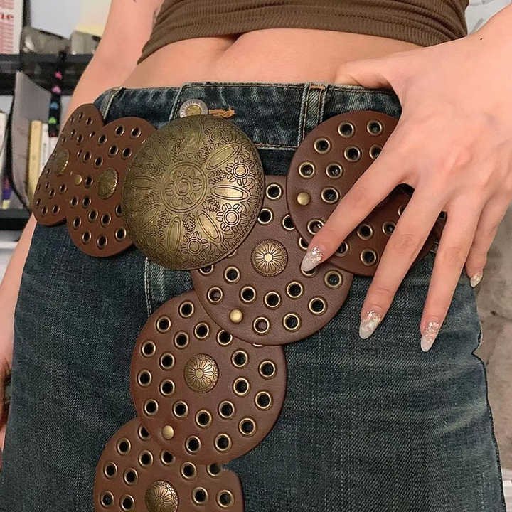 2023 New Retro Punk Big Round Rivet Hole PU Leather Belt Disk Link Fashion Wide Ladies Wide Boho Disc Concho Leather Belt - 图片 5